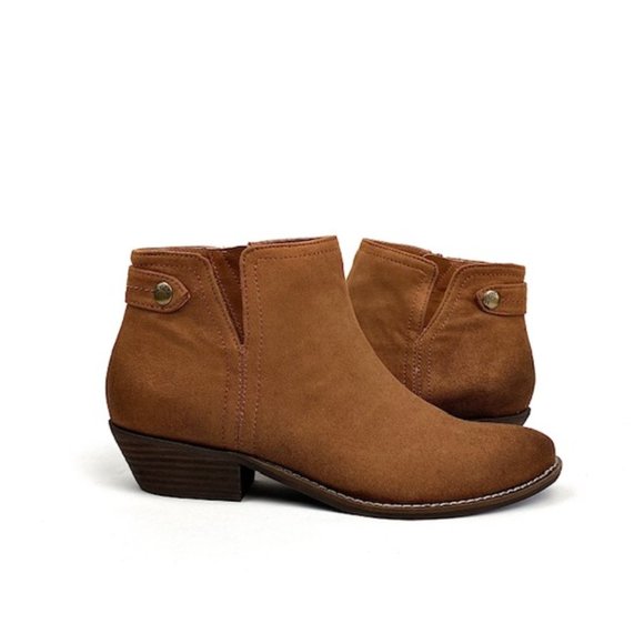 New Zodiac Madison Ankle Bootie, Cognac 10 - Picture 3 of 10